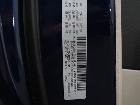 Used 2020 Chrysler Pacifica Limited w/ 8-pass Seating Package image 23