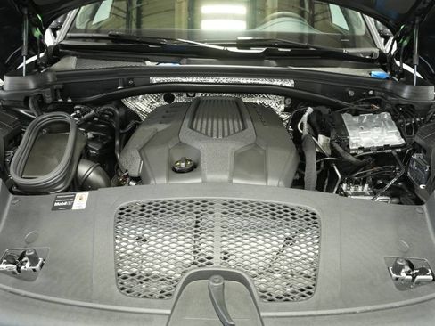 New 2026 Porsche Macan image 30