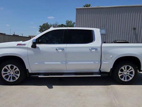 Used 2023 Chevrolet Silverado 1500 LTZ w/ Z71 Off-Road Package AWD/4WD image 5