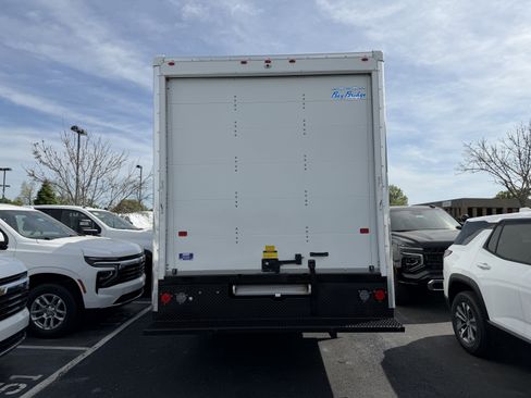 New 2026 Chevrolet Express 4500 w/ Power Convenience Package RWD image 6