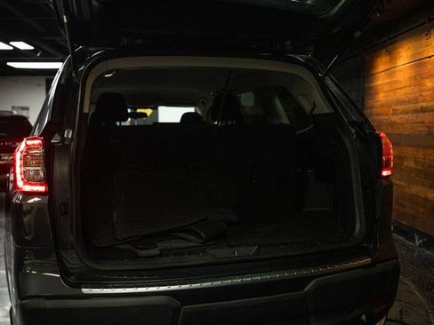 Used 2019 Subaru Ascent Premium image 7