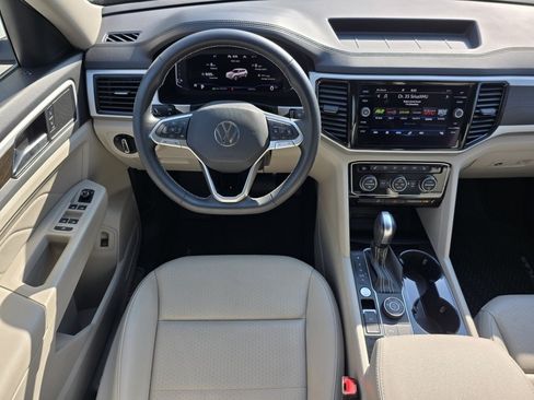 Used 2022 Volkswagen Atlas SE w/ Panoramic Sunroof Package AWD/4WD image 34