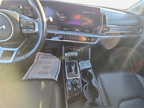 Used 2024 Kia Sportage SX image 11