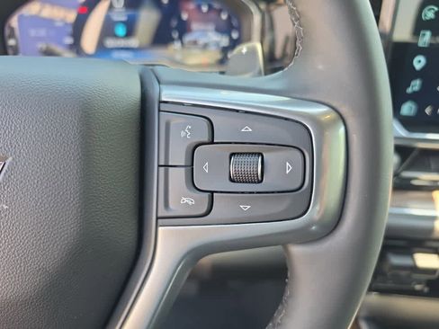 Used 2025 Chevrolet Silverado 1500 LT Trail Boss AWD/4WD image 16