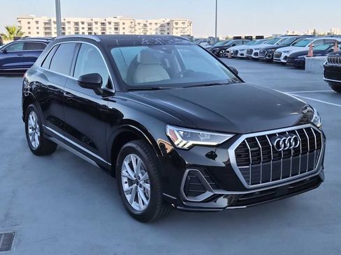 Certified 2025 Audi Q3 2.0T Premium w/ Convenience Package image 8