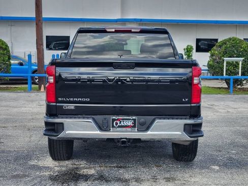 Used 2024 Chevrolet Silverado 1500 LT AWD/4WD image 6
