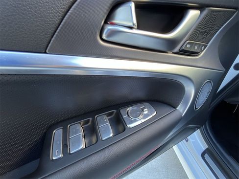 Used 2025 Genesis G70 2.5T w/ Sport Prestige Package image 15