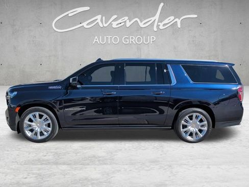 Used 2024 Chevrolet Suburban High Country image 13