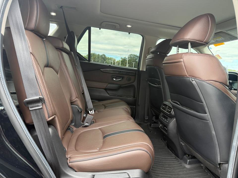 Used 2024 Honda Pilot Elite image 32