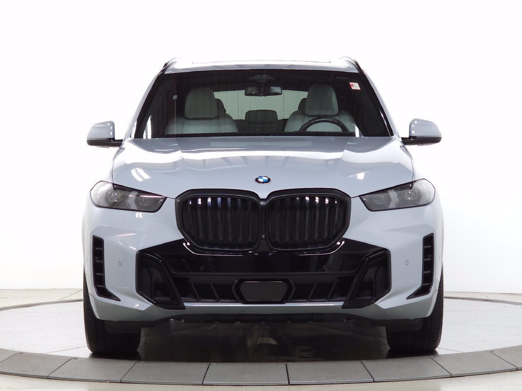Certified 2024 BMW X5 xDrive40i w/ M Sport Package AWD/4WD image 2