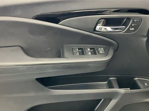 Certified 2021 Honda Pilot Touring image 13