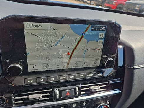 Used 2022 Nissan Pathfinder Platinum image 27