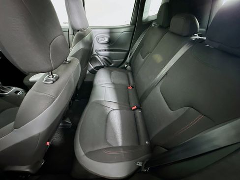 Used 2023 Jeep Renegade Trailhawk image 27