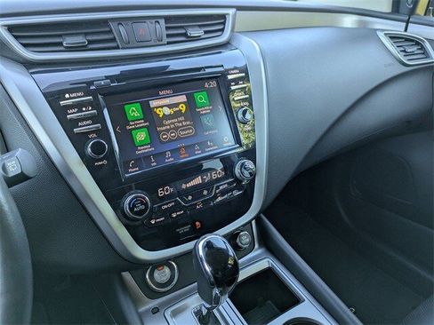 Used 2021 Nissan Rogue SV image 11