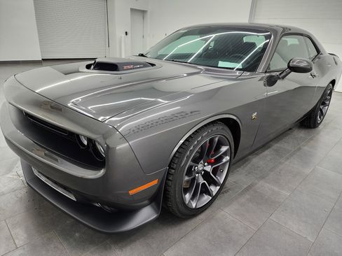 Used 2020 Dodge Challenger R/T Scat Pack w/ Shaker Package image 7