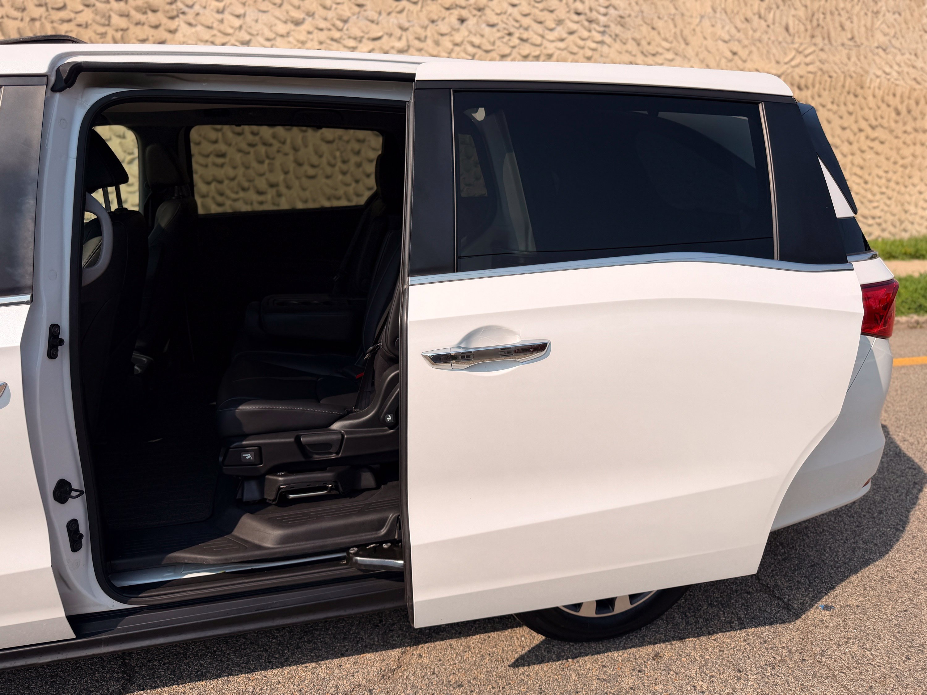 Used 2023 Honda Odyssey EX-L image 17