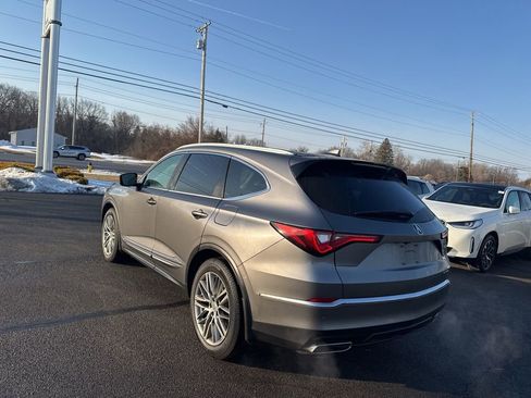 Used 2023 Acura MDX SH-AWD w/ Advance Package image 5