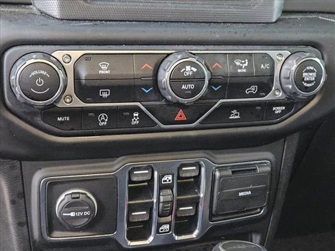 Used 2021 Jeep Gladiator Sport image 15