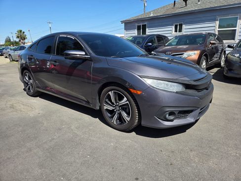 Used 2016 Honda Civic Touring image 5