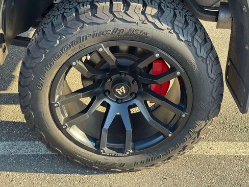 Used 2024 RAM 1500 Laramie image 11