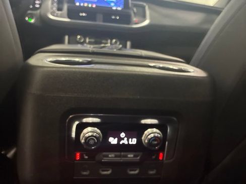 Used 2021 GMC Yukon SLT w/ SLT Premium Package AWD/4WD image 33