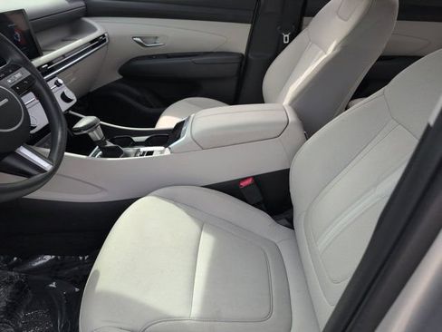 Used 2025 Hyundai Tucson SEL FWD image 24
