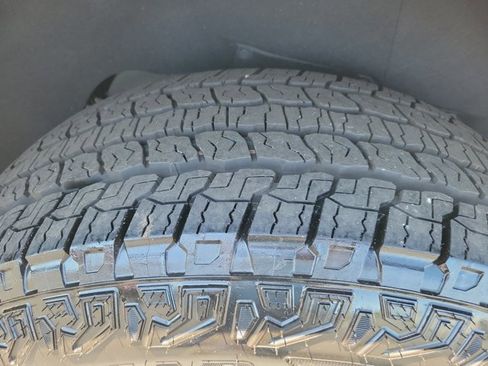 Used 2023 GMC Yukon XL AT4 w/ Max Trailering Package AWD/4WD image 10