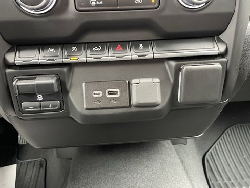 Certified 2024 Chevrolet Silverado 1500 Custom image 36