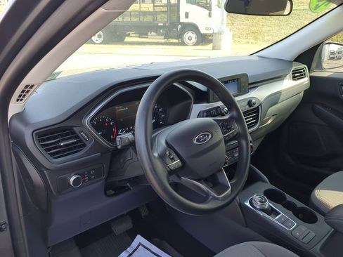 Used 2021 Ford Escape S image 10