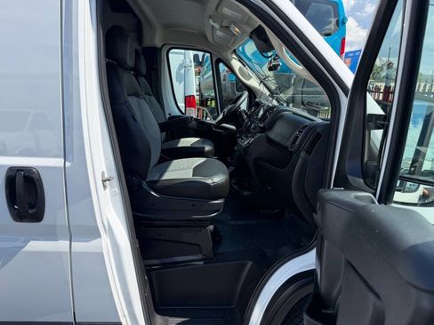 Used 2025 RAM ProMaster 3500 w/ Convenience Group FWD image 13