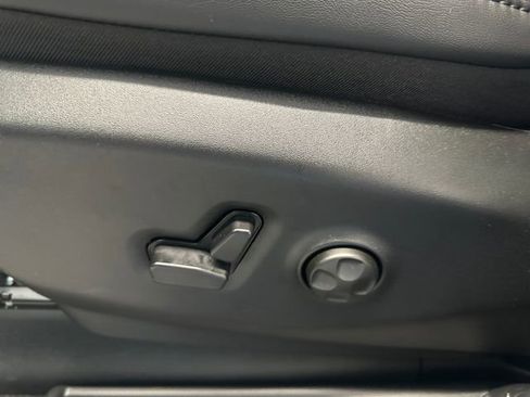 New 2026 Chrysler Pacifica Select image 24