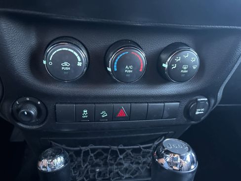 Used 2017 Jeep Wrangler Unlimited Sport w/ Quick Order Package 24S image 40