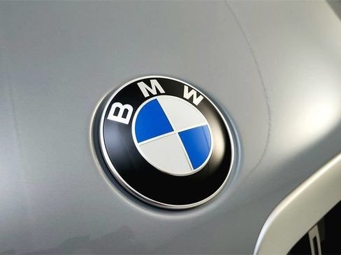 Used 2026 BMW X7 xDrive40i w/ M Sport Package AWD/4WD image 37