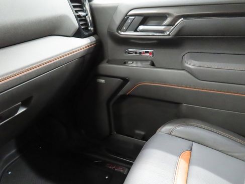 Used 2025 GMC Sierra 1500 AT4 image 25