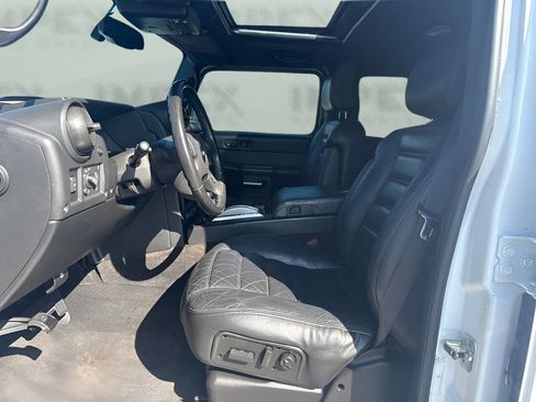 Used 2005 HUMMER H2 SUT w/ Preferred Equipment Group AWD/4WD image 9