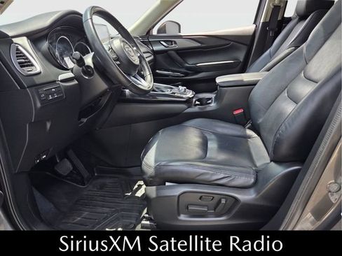 Used 2018 MAZDA CX-9 Touring w/ Touring Premium Package FWD image 11