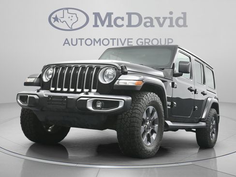 Used 2018 Jeep Wrangler Unlimited Sahara AWD/4WD image 26