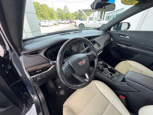 Used 2019 Cadillac XT4 Sport w/ Cold Weather Package FWD image 13