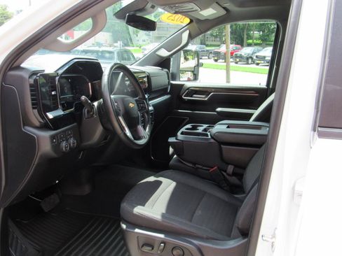 Used 2025 Chevrolet Silverado 2500 LT w/ Convenience Package AWD/4WD image 18