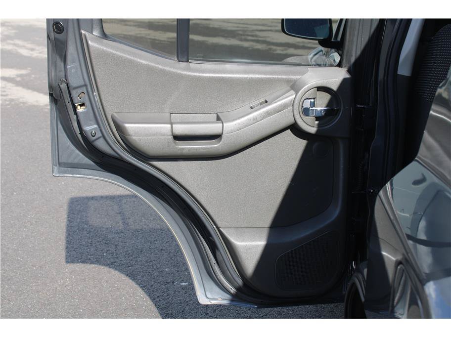Used 2012 Nissan Xterra PRO-4X AWD/4WD image 11