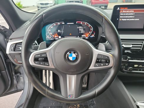 Used 2023 BMW M550i xDrive w/ Executive Package AWD/4WD image 17