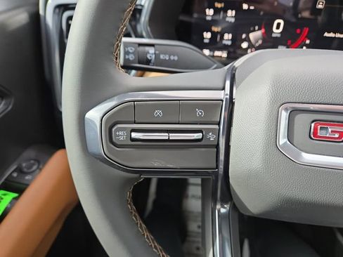 New 2026 GMC Canyon AT4 AWD/4WD image 17