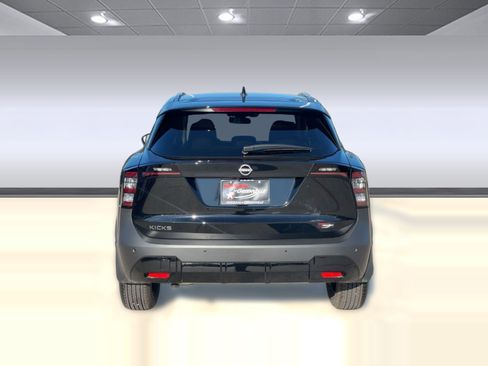 New 2026 Nissan Kicks SV image 10