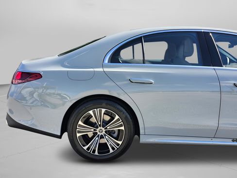 Certified 2026 Mercedes-Benz E 350 4MATIC Sedan image 30