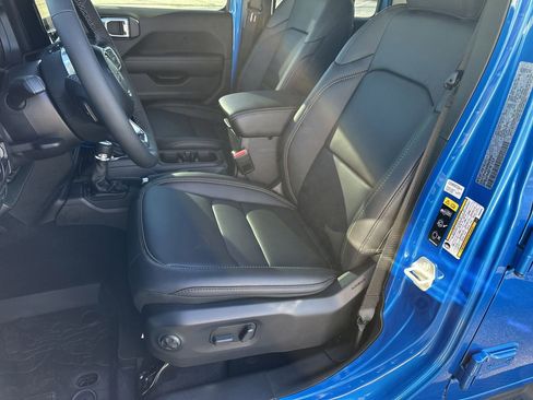 New 2025 Jeep Wrangler Sahara image 17