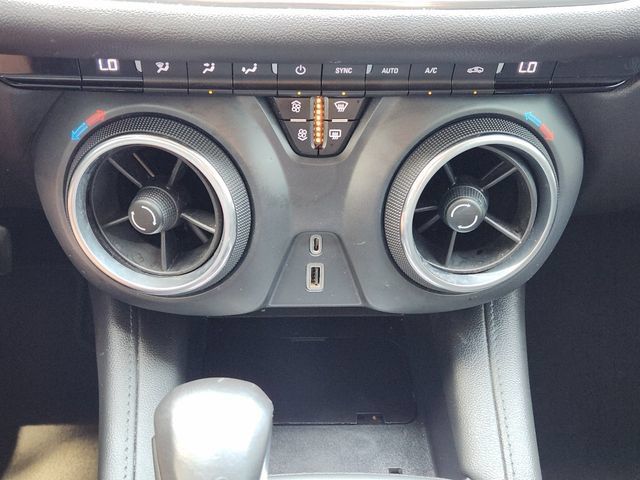 Used 2020 Chevrolet Blazer LT FWD image 19