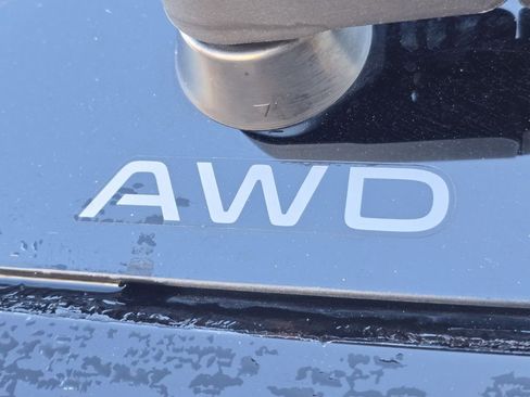 Used 2025 Honda HR-V Sport image 27