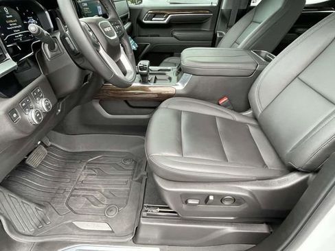 Certified 2025 GMC Sierra 1500 Elevation w/ Elevation Premium Package AWD/4WD image 14