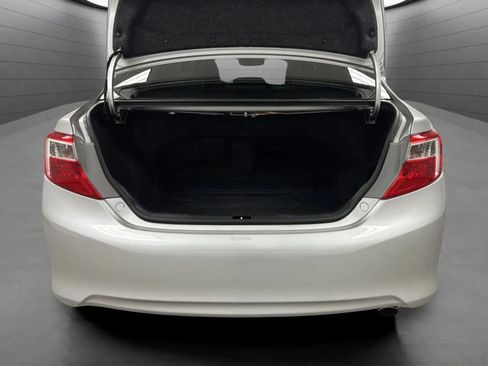 Used 2013 Toyota Camry XLE w/ Leather Pkg FWD image 22