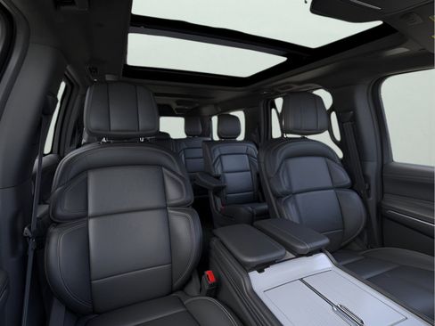New 2026 Lincoln Navigator L Reserve w/ Jet Appearance Package image 8